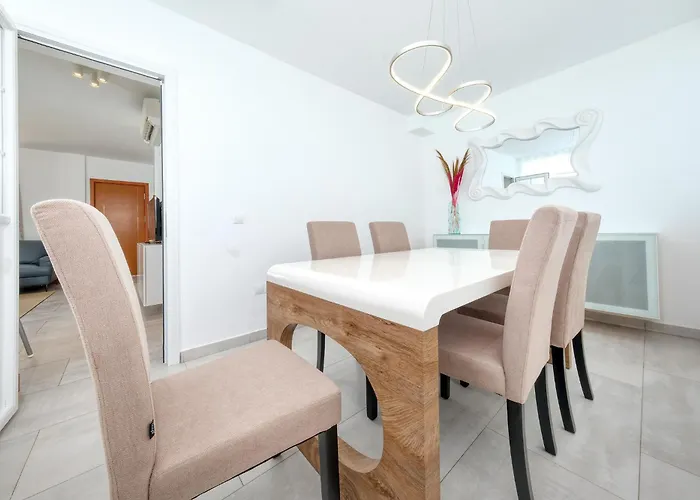 Semesterbostad Lanzarote 2 - Private Pool, Air-con And Bbq By Lanzarote *