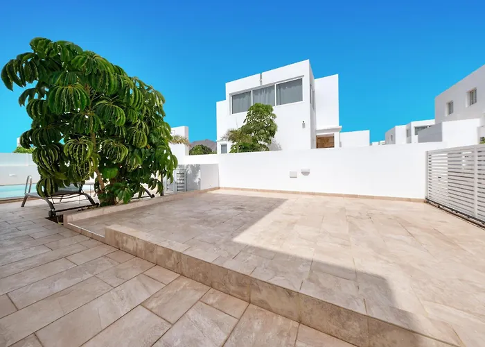 Lanzarote 2 - Private Pool, Air-con And Bbq By Lanzarote *