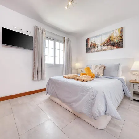 Lanzarote 2 - Private Pool, Air-con And Bbq By Lanzarote