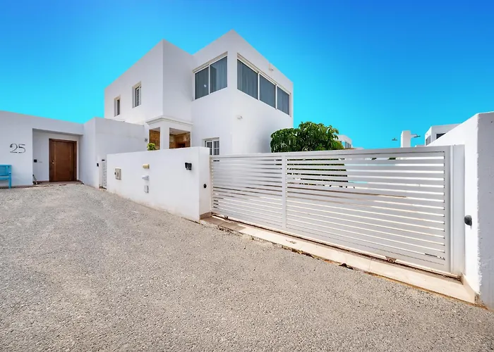 Lanzarote 2 - Private Pool, Air-con And Bbq By Lanzarote * Playa Blanca