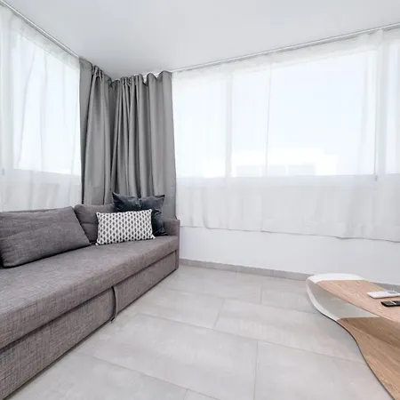 Lanzarote 2 - Private Pool, Air-con And Bbq By Lanzarote Tatil Evi