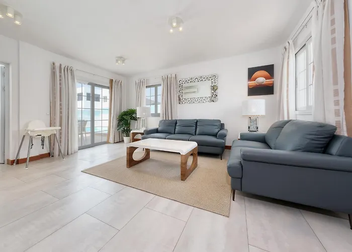 Lanzarote 2 - Private Pool, Air-con And Bbq By Lanzarote *